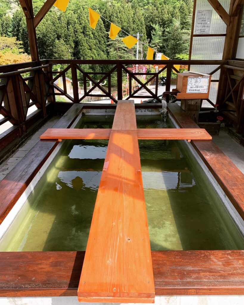 中山平温泉　蛇のゆ　湯吉　足湯